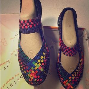 BERNIE MEV - size 9 - Rainbow Sandal